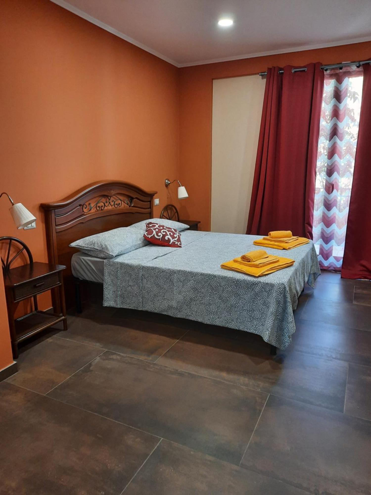 Bed and Breakfast Taorbay à Giardini-Naxos Chambre photo