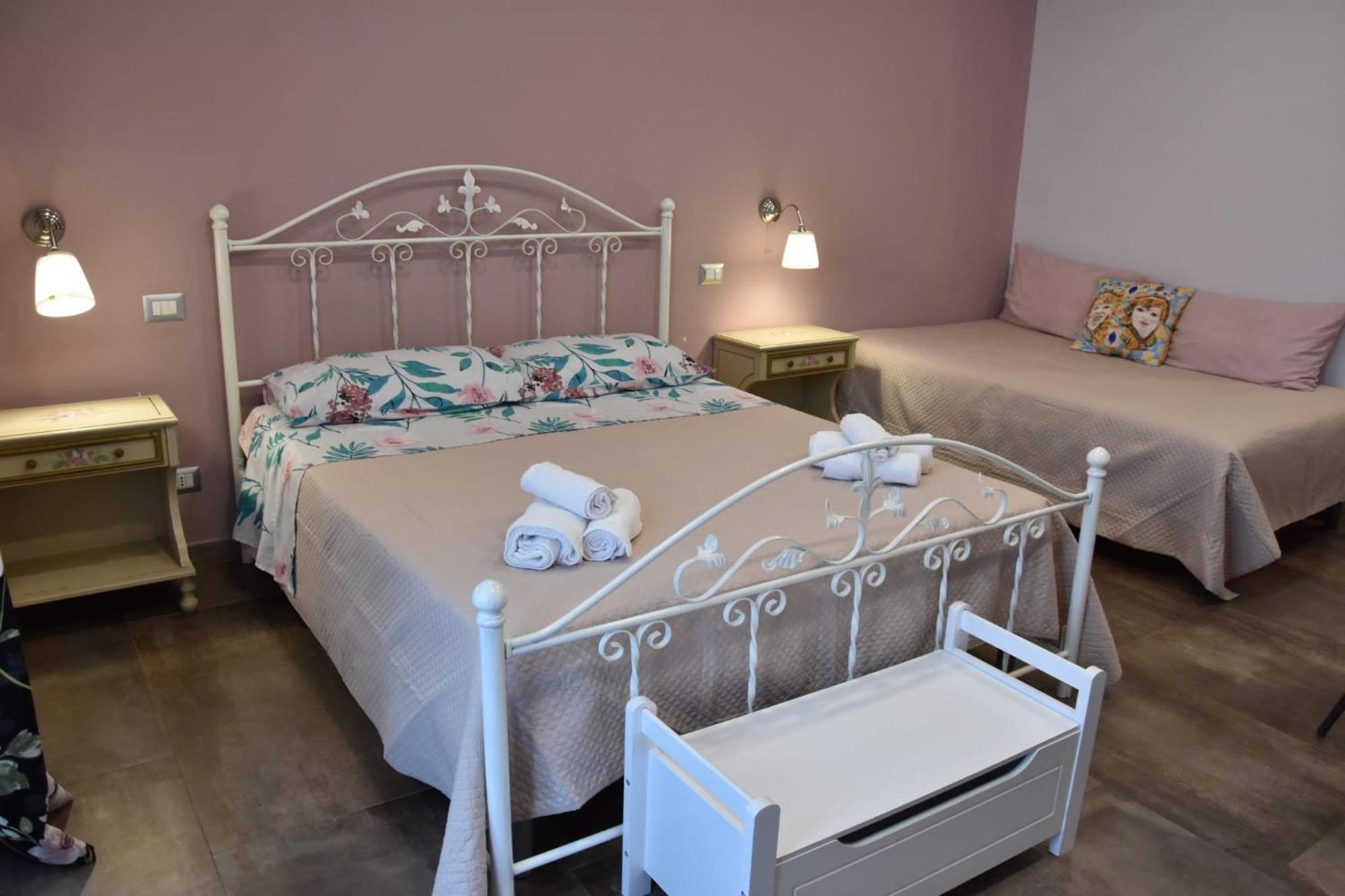 Bed and Breakfast Taorbay à Giardini-Naxos Extérieur photo